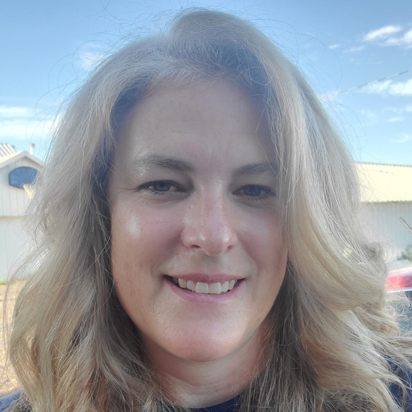 Meet your Posher, Tessa - Picture 1 of 1